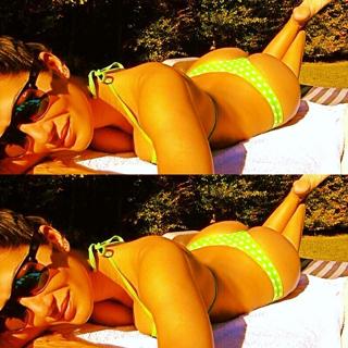 Silvina Escudero feet photo thumbnail