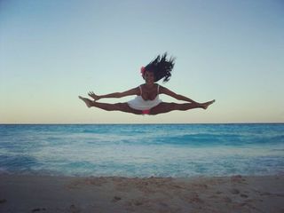 Silvina Escudero feet photo thumbnail