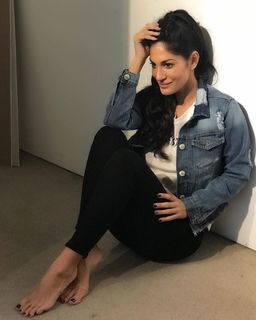 Silvina Escudero feet photo thumbnail