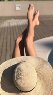 Silvina Escudero feet photo thumbnail