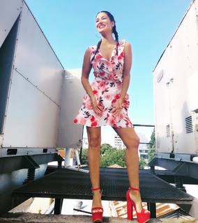 Silvina Escudero feet photo thumbnail