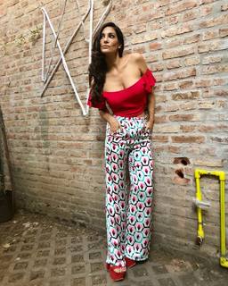 Silvina Escudero feet photo thumbnail