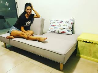 Silvina Escudero feet photo thumbnail