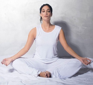 Silvina Escudero feet photo thumbnail