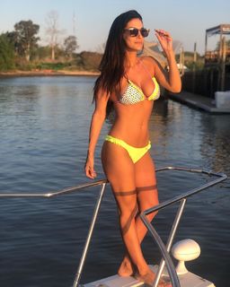 Silvina Escudero feet photo thumbnail