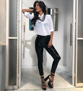 Silvina Escudero feet photo thumbnail