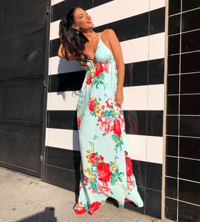 Silvina Escudero feet photo thumbnail