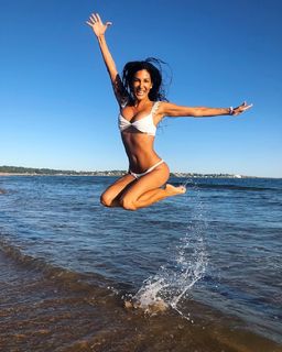 Silvina Escudero feet photo thumbnail