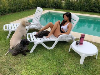 Silvina Escudero feet photo thumbnail