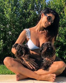 Silvina Escudero feet photo thumbnail