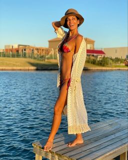 Silvina Escudero feet photo thumbnail