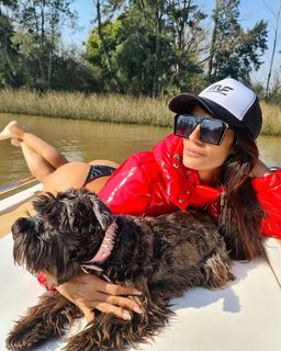 Silvina Escudero feet photo thumbnail