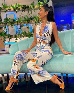 Silvina Escudero feet photo thumbnail