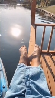 Silvina Escudero feet photo thumbnail