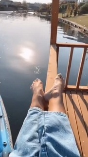 Silvina Escudero feet photo thumbnail