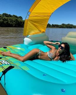 Silvina Escudero feet photo thumbnail