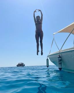 Silvina Escudero feet photo thumbnail