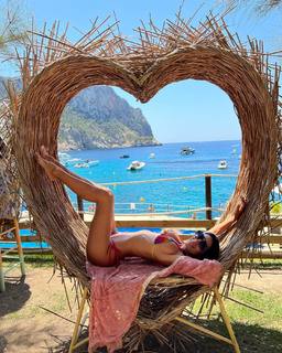 Silvina Escudero feet photo thumbnail