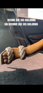 Silvina Escudero feet photo thumbnail