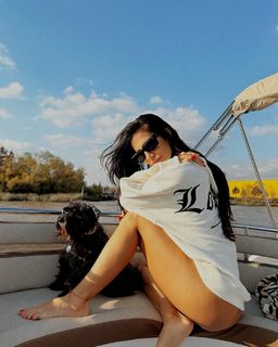 Silvina Escudero feet photo thumbnail