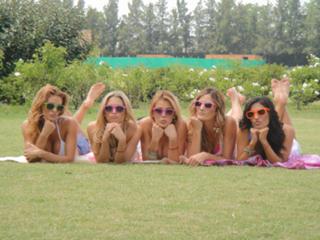 Silvina Escudero feet photo thumbnail