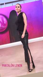 Silvina Luna feet photo 1