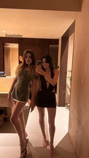 Simay Barlas feet photo thumbnail