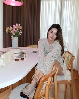 Simay Barlas feet photo thumbnail