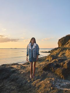 Simay Barlas feet photo thumbnail