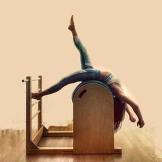 Simge Sagin feet photo thumbnail