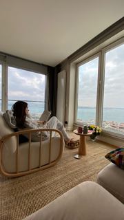 Simge Sagin feet photo thumbnail