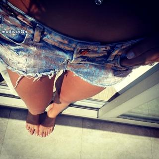 Simge Tertemiz feet photo 4