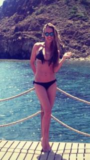 Simge Tertemiz feet photo 3