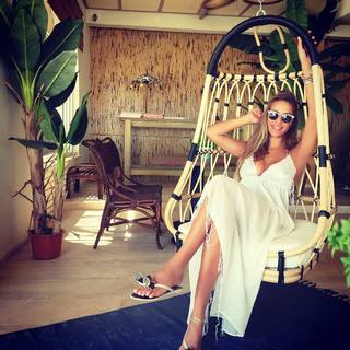 Simge Tertemiz feet photo 5