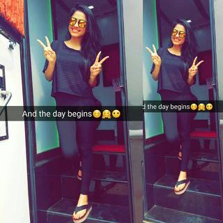 Simi Chahal feet photo 12