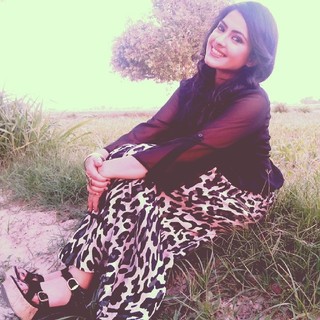 Simi Chahal feet photo 11