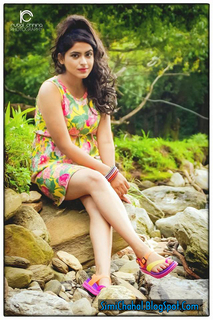 Simi Chahal feet photo 4