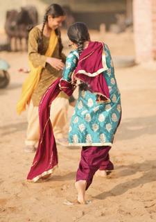 Simi Chahal feet photo 14