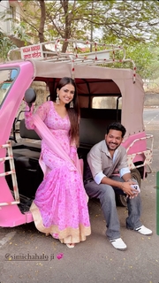 Simi Chahal feet photo 4
