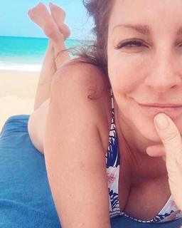 Simmone Mackinnon feet photo 1