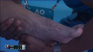 Simona Halep feet photo thumbnail