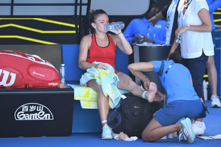 Simona Halep feet photo thumbnail