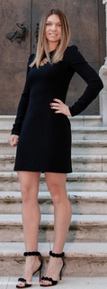 Simona Halep feet photo thumbnail