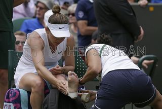 Simona Halep feet photo thumbnail