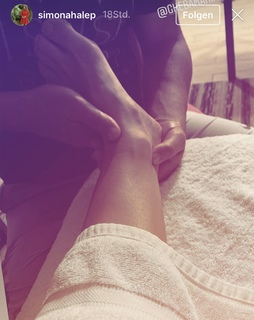 Simona Halep feet photo thumbnail