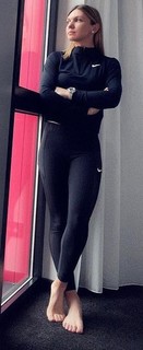 Simona Halep feet photo thumbnail