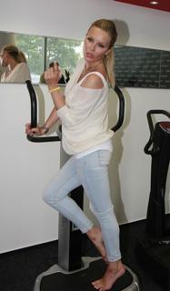 Simona Krainová feet photo 8