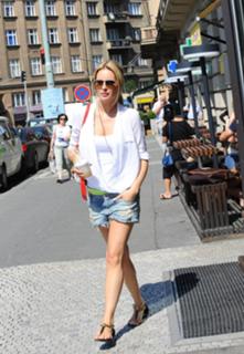 Simona Krainová feet photo 3