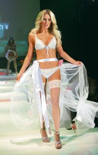 Simona Krainová feet photo 17