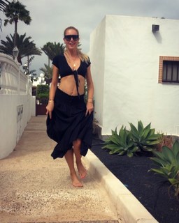 Simona Krainová feet photo 9